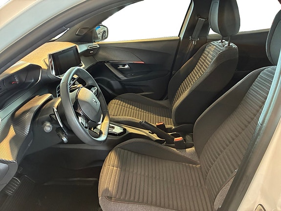 Peugeot 2008 8 of 17