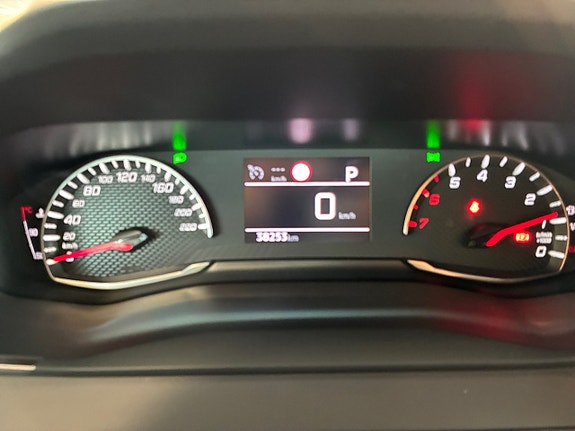 Peugeot 2008 11 of 17