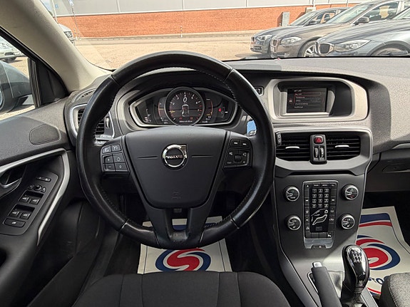 Volvo V40 9 of 24