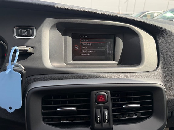 Volvo V40 18 of 24