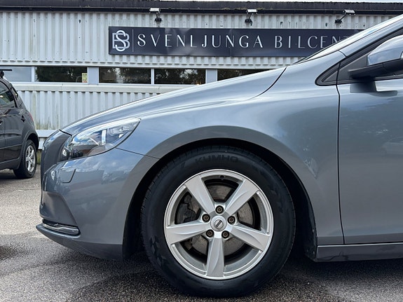 Volvo V40 6 of 24