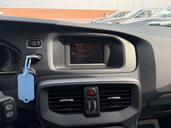 Volvo V40 17 of 24