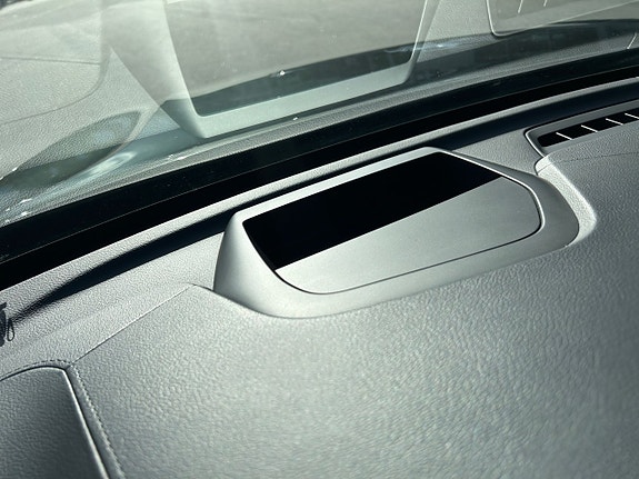 Volvo XC60 25 of 30