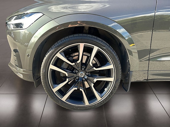 Volvo XC60 30 of 30