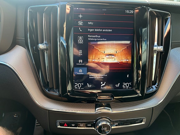 Volvo XC60 19 of 30