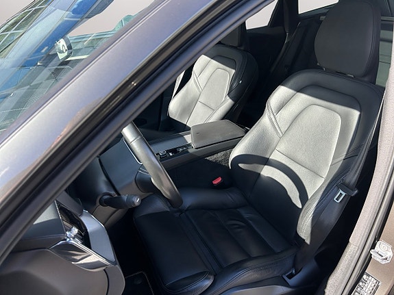 Volvo XC60 9 of 30