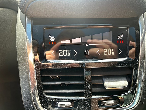 Volvo XC60 15 of 30