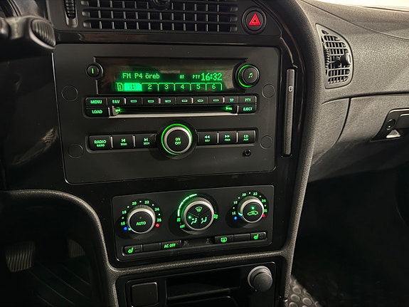 Saab 9-5 11 of 16