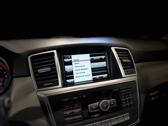 Mercedes-Benz ML350 22 of 30