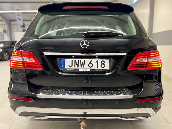 Mercedes-Benz ML350 7 of 30