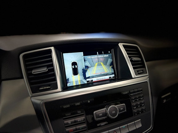 Mercedes-Benz ML350 20 of 30