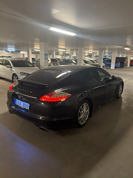 Porsche Panamera 5 of 8