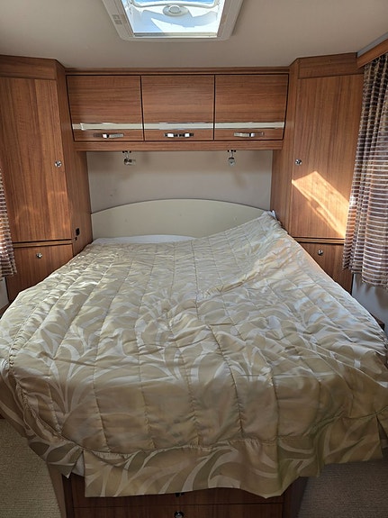 Eura Mobil Integra Style 710 QB *Queenbed *Automat *AC *Taksäng 27 of 30