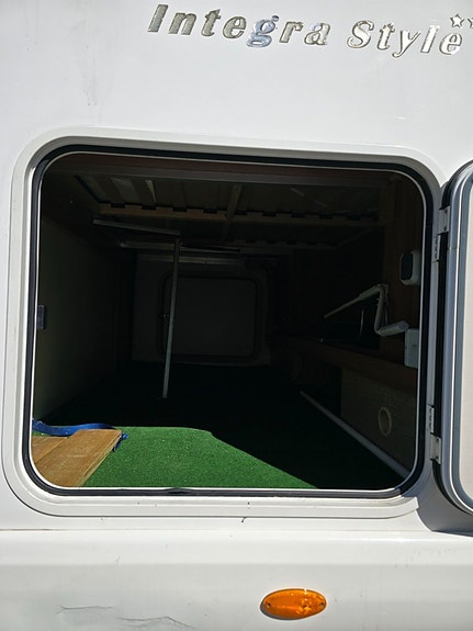 Eura Mobil Integra Style 710 QB *Queenbed *Automat *AC *Taksäng 10 of 30