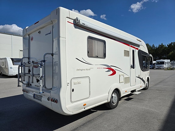 Eura Mobil Integra Style 710 QB *Queenbed *Automat *AC *Taksäng 3 of 5