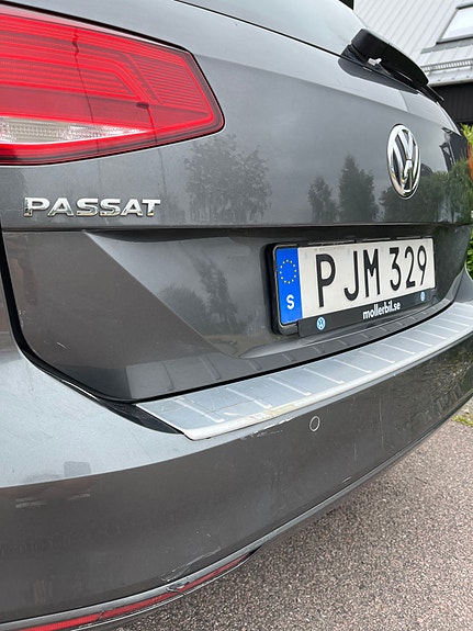 Volkswagen Passat 7 of 16