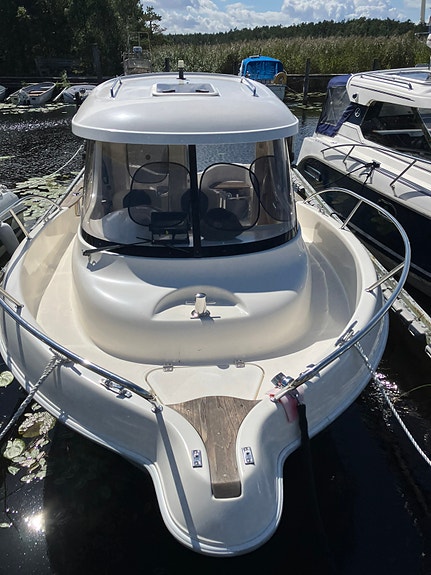 Qvicksilver pilot house 640 2 of 11