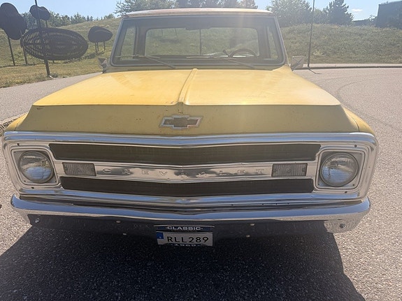 Chevrolet C10 8 of 14