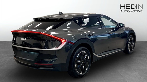 Kia EV6 2 of 12