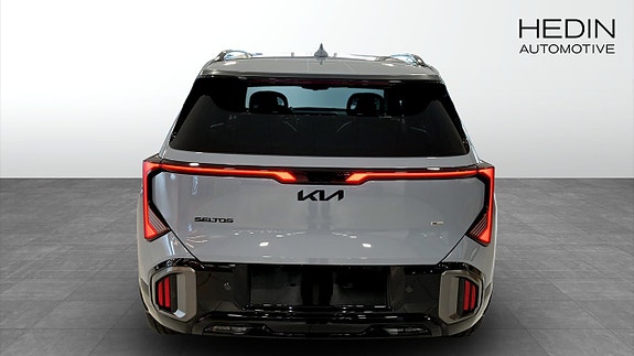 Kia Seltos 7 of 18