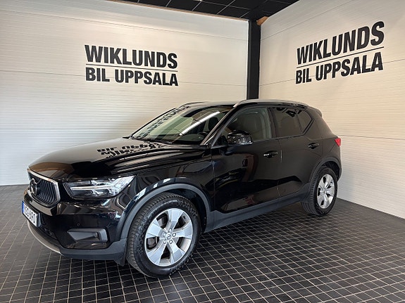 Volvo XC40 2 of 22
