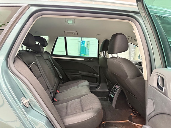 Skoda Superb 16 of 29