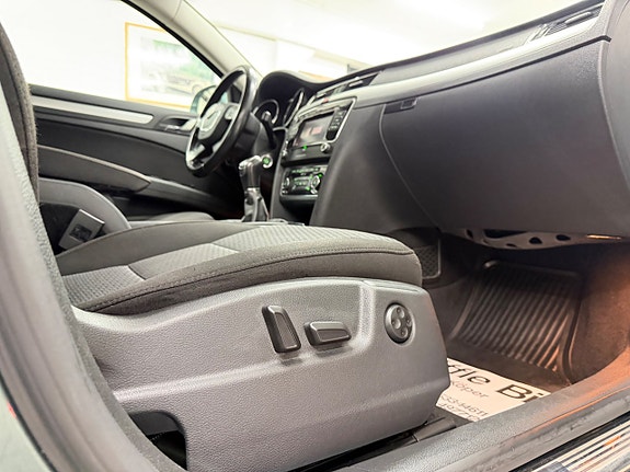 Skoda Superb 13 of 29