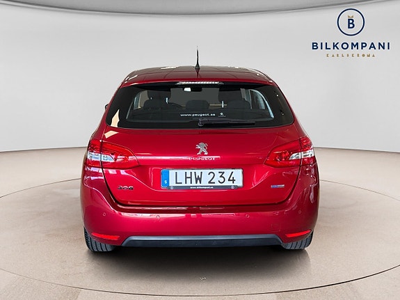 Peugeot 308 4 of 16