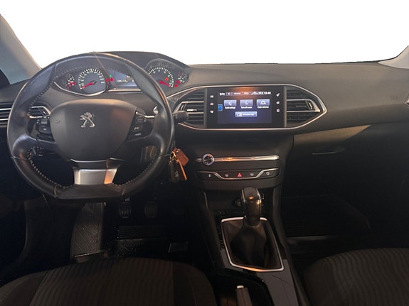 Peugeot 308 9 of 16