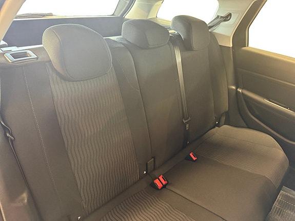 Peugeot 308 14 of 16