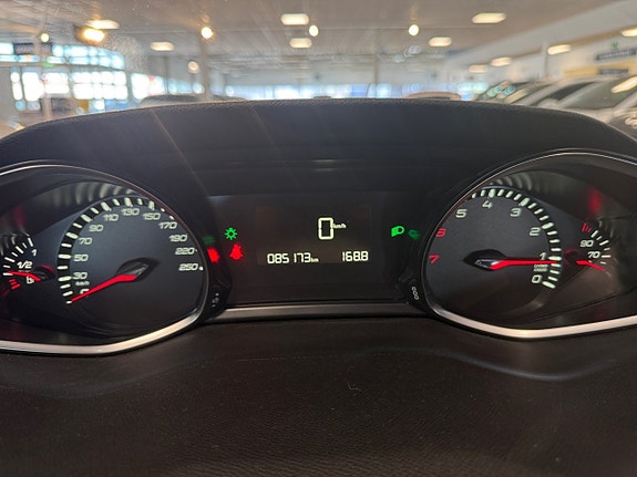 Peugeot 308 11 of 16