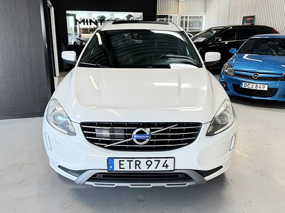 Volvo XC60 4 of 27