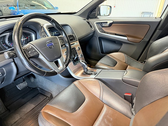 Volvo XC60 12 of 27