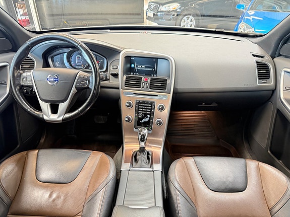 Volvo XC60 19 of 27