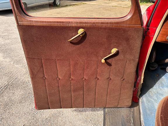 Ford Standard 15 of 24