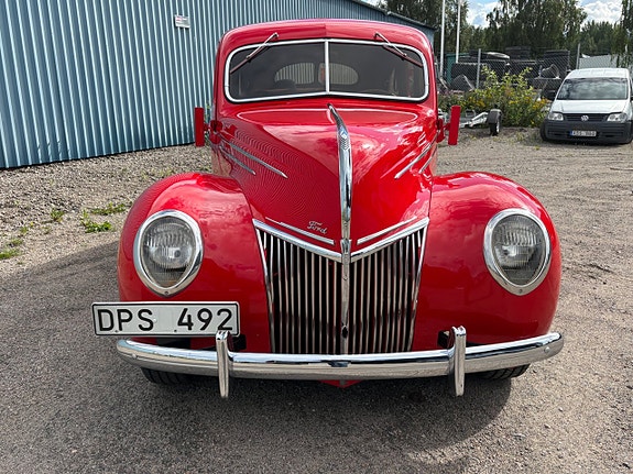 Ford Standard 9 of 24