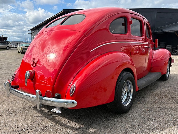 Ford Standard 2 of 24