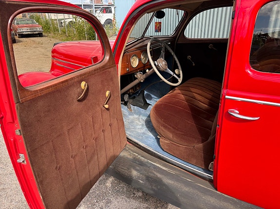 Ford Standard 11 of 24