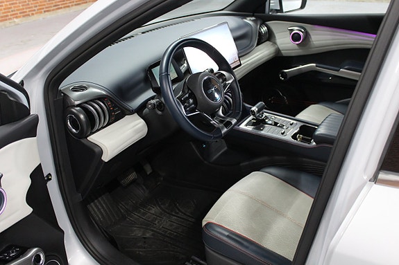 BYD Atto 3 13 of 25