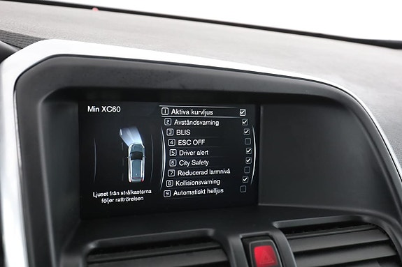 Volvo XC60 22 of 30
