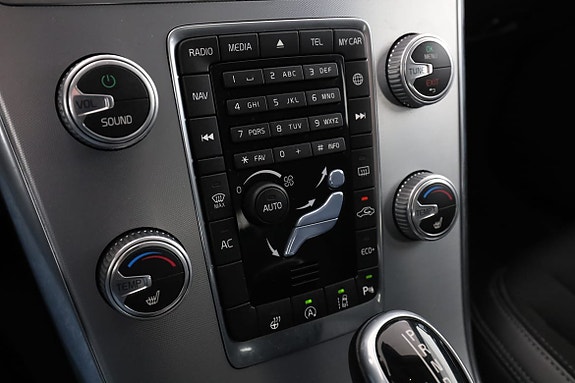 Volvo XC60 24 of 30