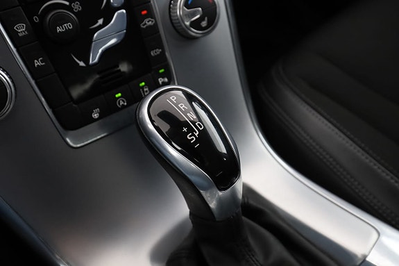 Volvo XC60 27 of 30