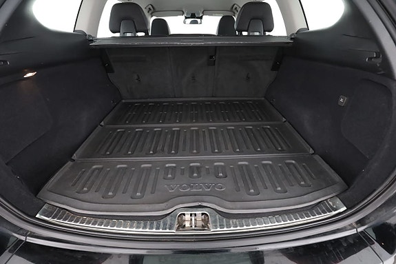 Volvo XC60 18 of 30