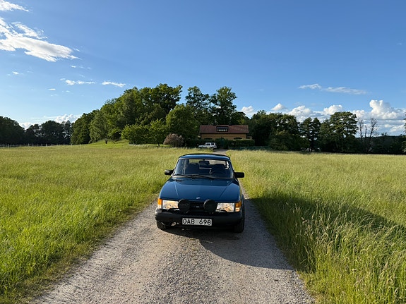 Saab 900i 4 of 9