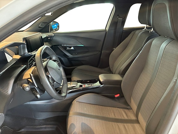 Peugeot 2008 7 of 19