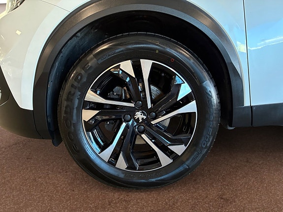 Peugeot 2008 6 of 19