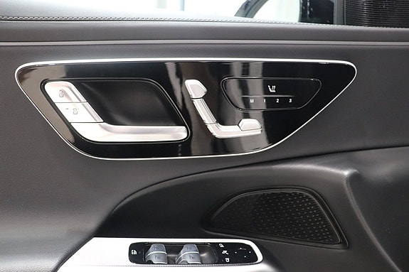 Mercedes-Benz E300 d 10 of 12