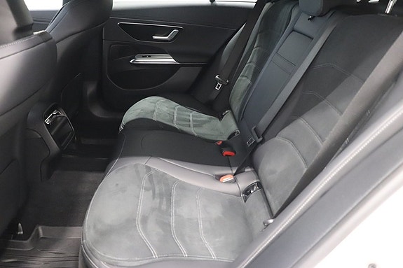 Mercedes-Benz E300 d 8 of 12