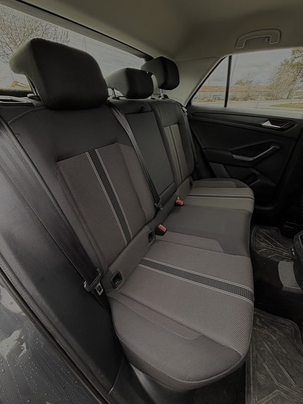 Volkswagen T-Roc 7 of 21