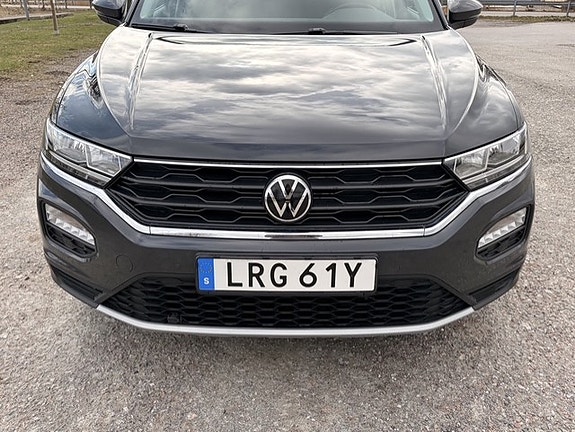 Volkswagen T-Roc 4 of 21